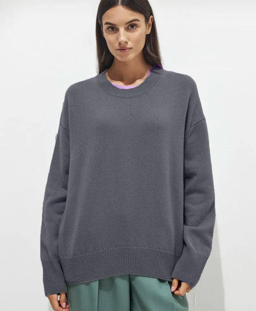 Jessica | Women’s classic cashmere round neck sweater